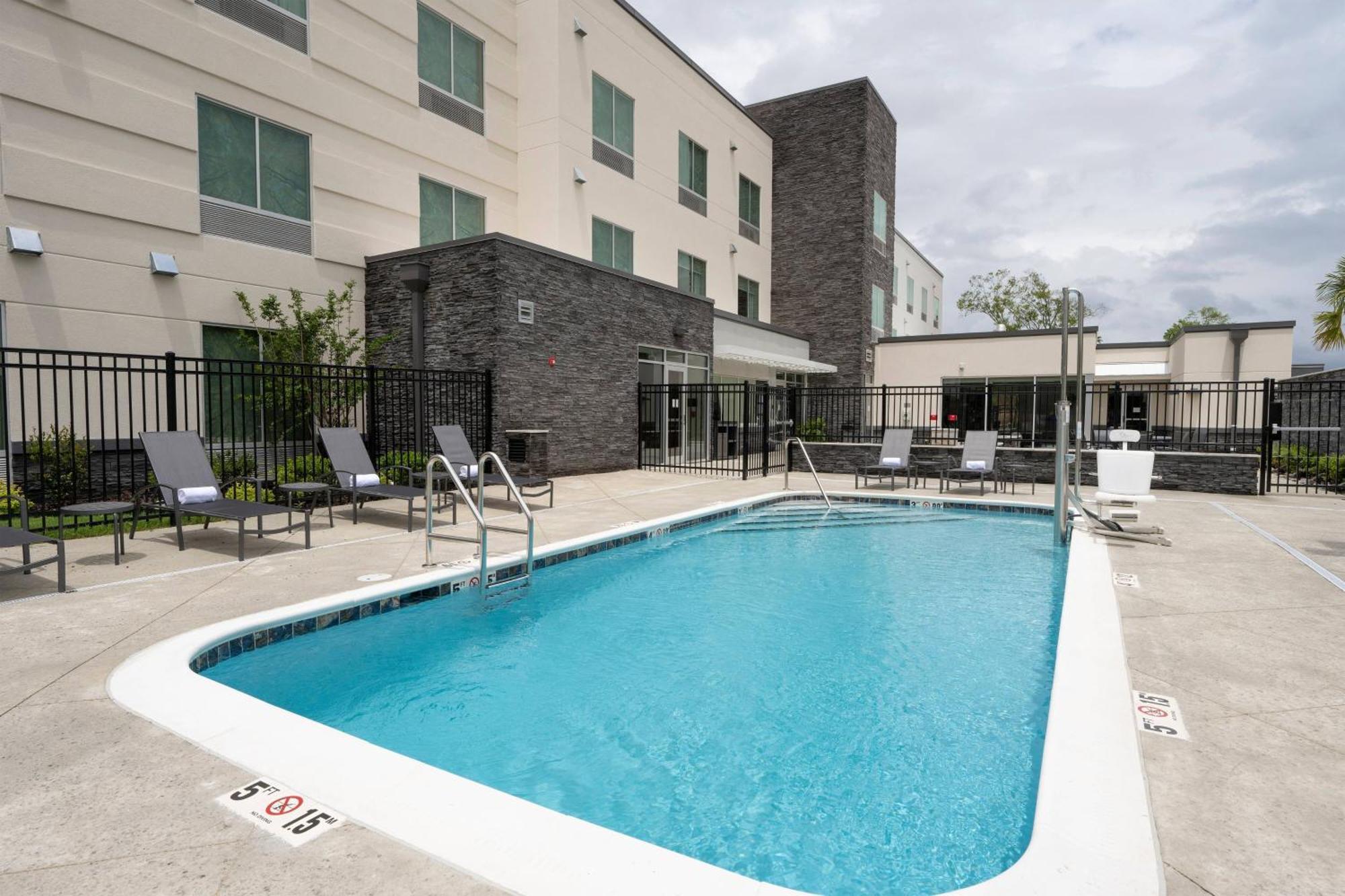 Fairfield Inn & Suites Arkadelphia Exterior photo